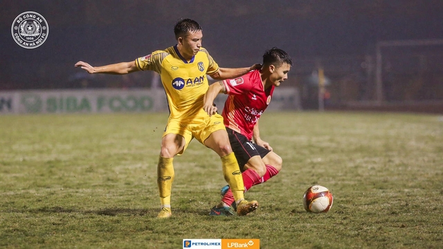 V-League 2023-2024: HLV Kiatisuk muốn học trò ghi điểm để lên tuyển- Ảnh 3.