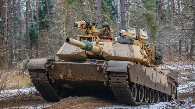Nga phát hiện xe tăng M1 Abrams của Mỹ ở Ukraine - Ảnh 1.