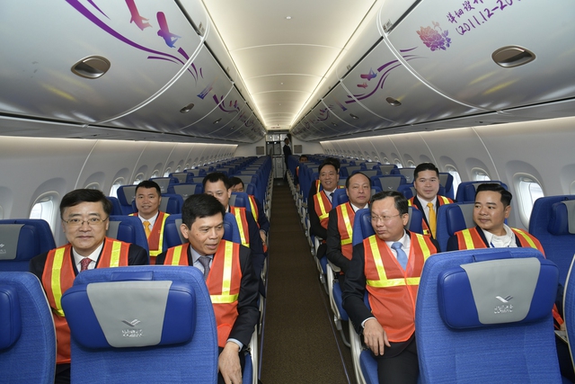 Cận cảnh máy bay Trung Quốc trình diễn tại sân bay Vân Đồn- Ảnh 7.
