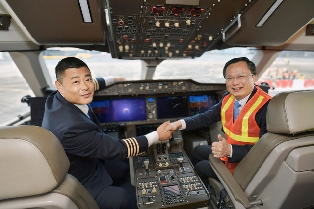 Cận cảnh máy bay Trung Quốc trình diễn tại sân bay Vân Đồn- Ảnh 10.