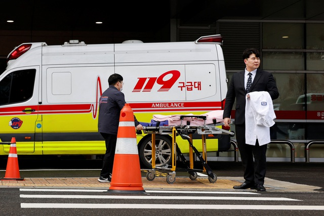 Một bác sĩ thực tập tại thủ đô Seoul đang nghỉ việc để phản đối chính sách của chính phủ Hàn QuốcẢnh: Reuters