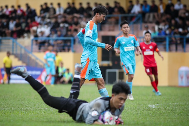 8 đội tranh tài tại vòng loại khu vực duyên hải miền Trung giải bóng đá Thanh Niên sinh viên Việt Nam lần II- Ảnh 3.
