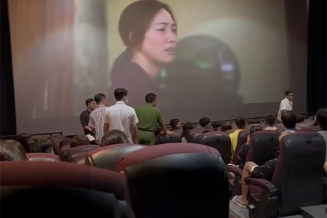 Khán giả xem phim 