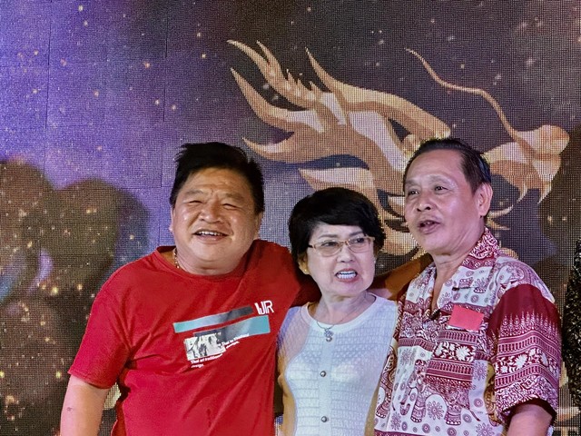Hoài Linh, Hữu Quốc, Bình Tinh và nghệ sĩ tề tựu mừng 7 năm đoàn Huỳnh Long khởi sắc- Ảnh 6.