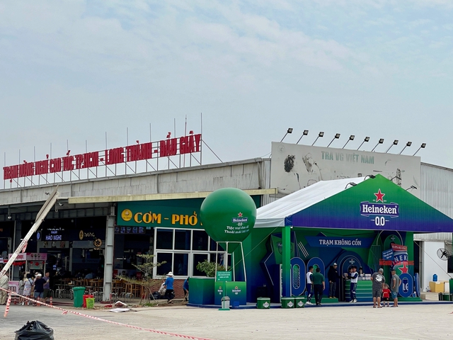 Tranh cãi việc bán bia trên cao tốc TP HCM – Long Thành - Dầu Giây- Ảnh 1.