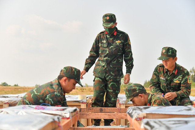 Cận cảnh dàn pháo hoa đêm giao thừa ở Kiên Giang- Ảnh 9.