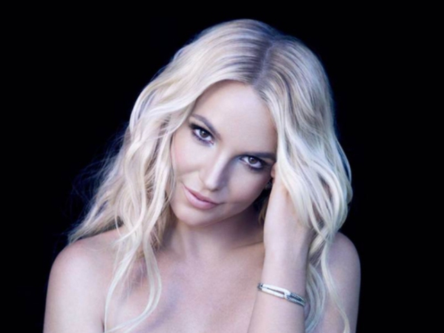 Hồi ký gây chấn động của Britney Spears đến Việt Nam- Ảnh 2.