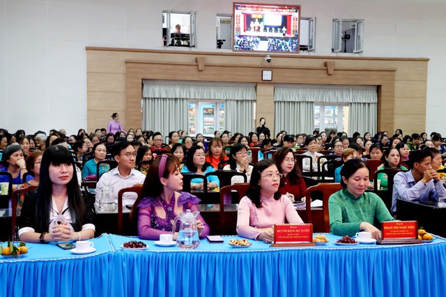 Hội Liên hiệp Phụ nữ quận Bình Tân tổ chức Chương trình 8-3 cho 300 chị em- Ảnh 2.