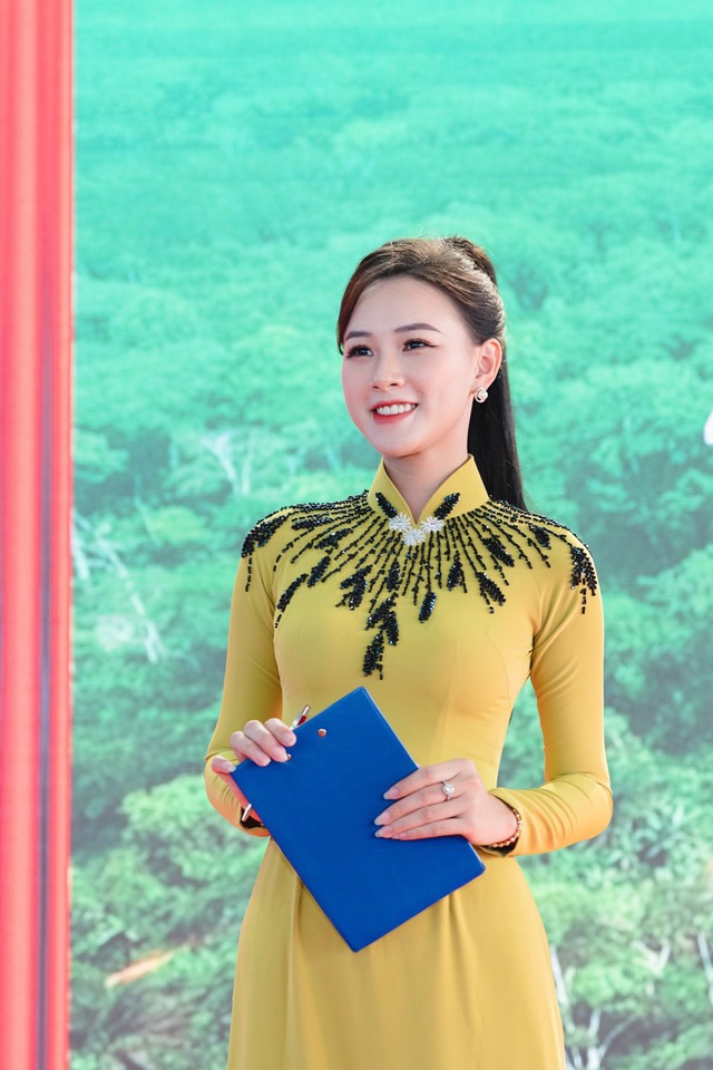 MC Hoài Thương - Bông hoa xinh đẹp của núi rừng Tây Nguyên- Ảnh 3.