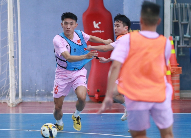 Tuyển futsal Việt Nam có buổi tập đấu tiên hướng đến vé dự World Cup 2024- Ảnh 4.