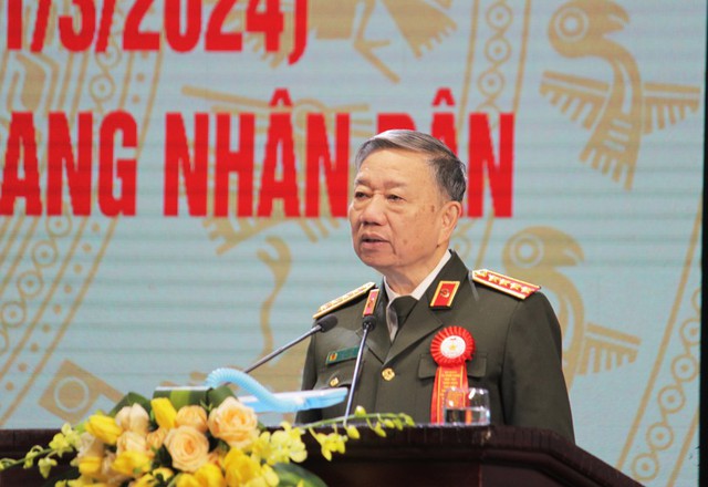 Bộ trưởng Tô Lâm trao tặng Công an Nghệ An danh hiệu Anh hùng lực lượng vũ trang nhân dân- Ảnh 1.