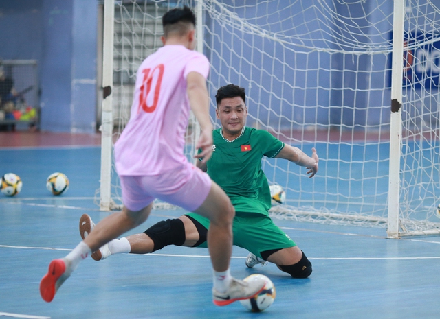 Tuyển futsal Việt Nam có buổi tập đấu tiên hướng đến vé dự World Cup 2024- Ảnh 6.