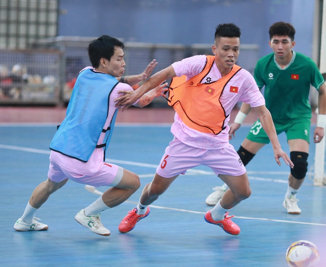 Tuyển futsal Việt Nam có buổi tập đấu tiên hướng đến vé dự World Cup 2024- Ảnh 5.