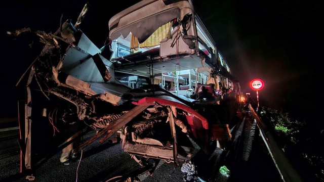 Vụ tai nạn trên cao tốc Cam Lộ - La Sơn: Hành khách kể lại giây phút kinh hoàng- Ảnh 4.