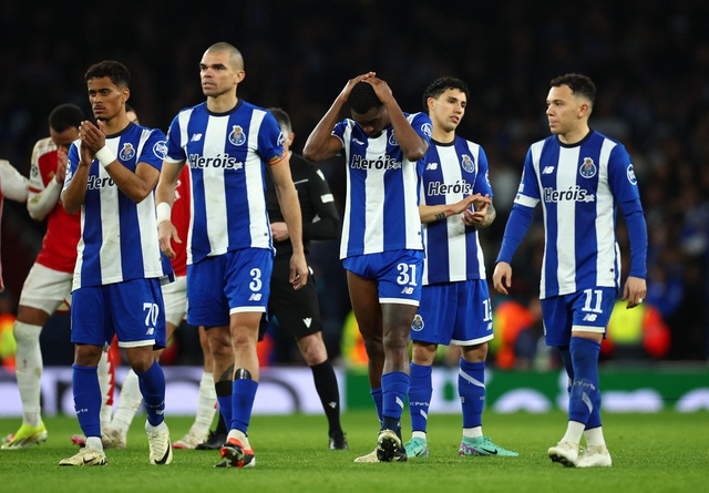 "Đấu súng" nghẹt thở, Arsenal phá dớp vào tứ kết Champions League - Ảnh 7.