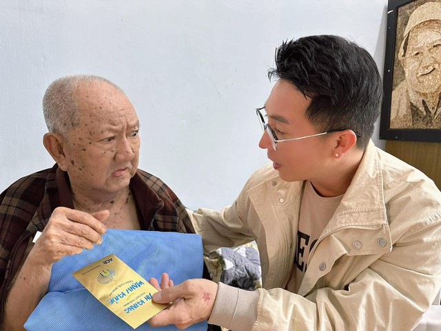 NS Tú Trinh, Kiều Phượng Loan, Hoàng Hiệp thăm nghệ sĩ lão thành tại Thị Nghè- Ảnh 5.