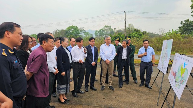 Hoàn thiện đề án thí điểm xây dựng Khu kinh tế thương mại xuyên biên giới chung Lao Bảo - Densavan- Ảnh 3.