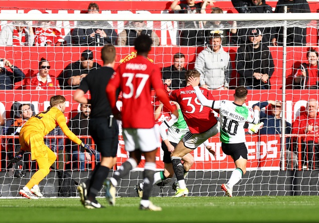 Đại chiến 7 bàn, Man United thắng nghẹt thở Liverpool ở tứ kết FA Cup- Ảnh 1.