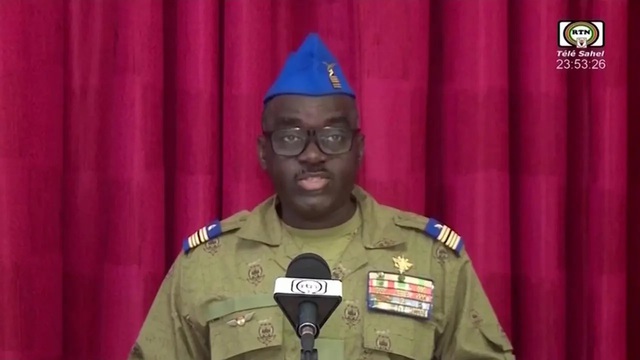 Người phát ngôn của chính quyền quân sự Niger, đại tá Amadou Abdramane. Ảnh: Reuters