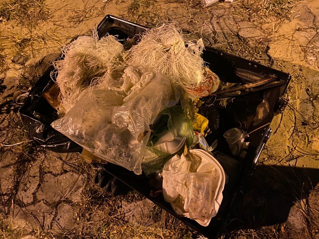 Xác minh chiếc vali vô chủ bị vứt lại bên đường ở Đà Nẵng- Ảnh 3.