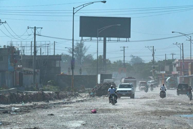 Ít nhất 10 người thiệt mạng tại một vùng ngoại ô giàu có của thủ đô Haiti vào ngày 18-3. Ảnh: WFFT