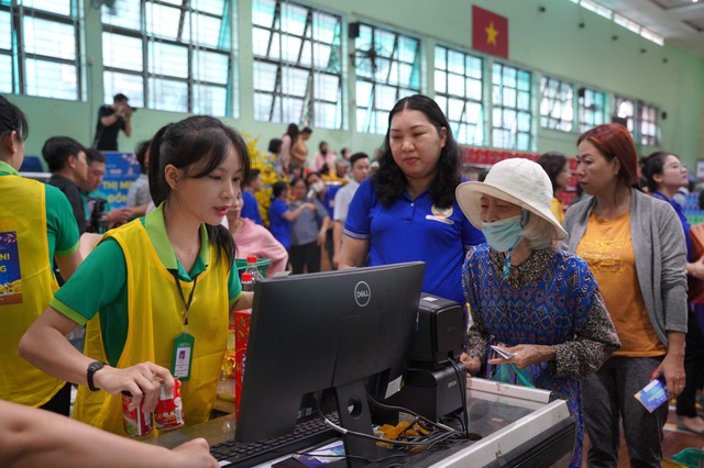 Ấm áp những Ấm áp những
