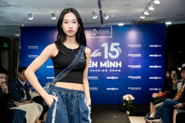 Mẫu teen Quỳnh Trang gợi ý cho set denim cực ấn tượng- Ảnh 3.