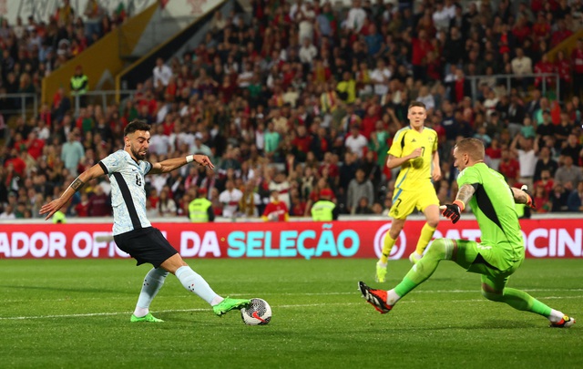 Bồ Đào Nha - Thụy Điển: Bruno Fernandes tỏa sáng trận cầu 7 bàn- Ảnh 3.