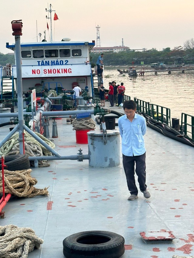 Công an TP HCM bắt 2 cán bộ hải quan Cửa khẩu Cảng Phú Mỹ- Ảnh 4.