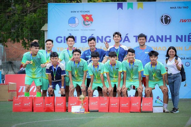 Trường THPT Hoàng Văn Thụ vô địch giải Thanh niên Tây Ninh năm 2024- Ảnh 1.