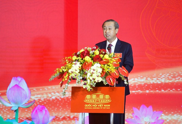 Phó Chủ tịch HĐND Thành phố Hồ Chí Minh Huỳnh Thanh Nhân tham luận tại hội nghị