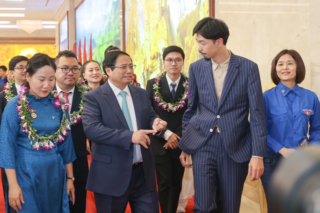 Thủ tướng Phạm Minh Chính gặp gỡ, đối thoại với thanh niên sáng 26-3Ảnh: Nhật Bắc