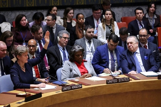 Hội đồng Bảo an Liên Hiệp Quốc họp thông qua nghị quyết về cuộc chiến giữa Israel và Hamas ngày 25-3. Ảnh: Reuters