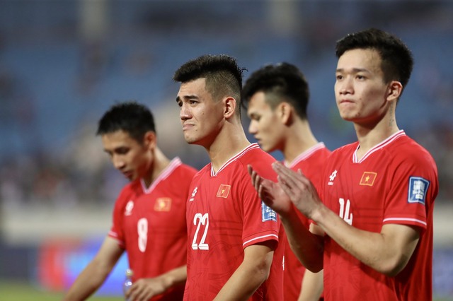 Tuyển Việt Nam văng khỏi tốp 110 FIFA sau 8 năm- Ảnh 1.