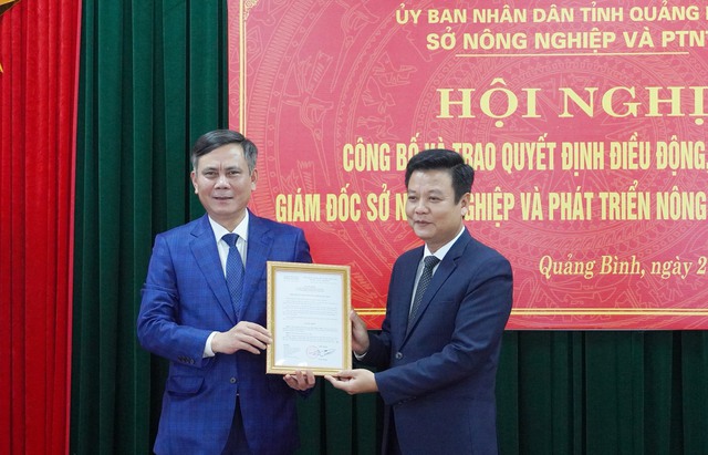 Bổ nhiệm Giám đốc 2 sở và chánh Văn phòng UBND tỉnh Quảng Bình- Ảnh 3.