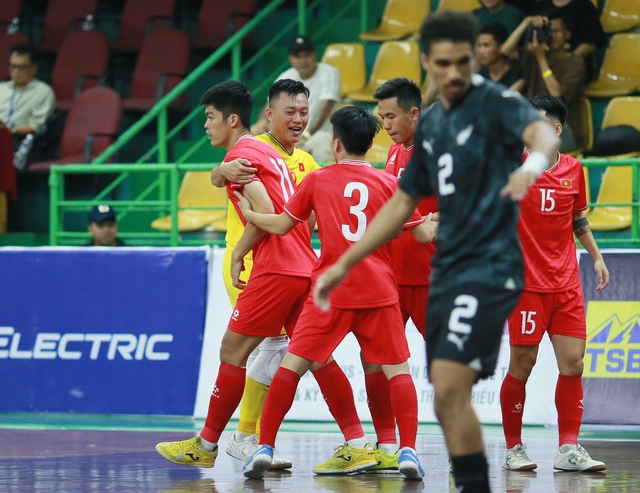 Tuyển futsal Việt Nam chia điểm với đội giành vé đầu tiên dự World Cup 2024- Ảnh 1.