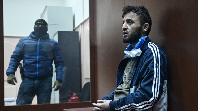 Dalerdzhon Mirzoyev, một trong những nghi phạm tấn công khủng bố khu phức hợp Crocus City Hall, tại một phiên tòa. Ảnh: Sputik