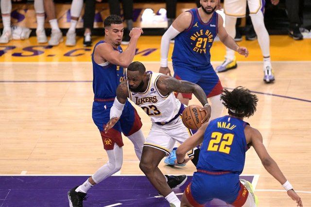 LeBron James đạt cột mốc kỳ vĩ - ghi 40.000 điểm trong lịch sử NBA- Ảnh 2. LeBron James đạt cột mốc kỳ vĩ - ghi 40.000 điểm trong lịch sử NBA- Ảnh 2.