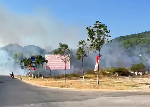Phú Quốc đang cảnh báo cháy rừng cấp cực kỳ nguy hiểm- Ảnh 1.