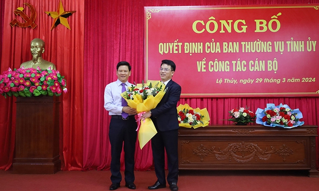 Điều động Chánh Văn phòng Tỉnh ủy về làm Bí thư huyện ở Quảng Bình- Ảnh 1.