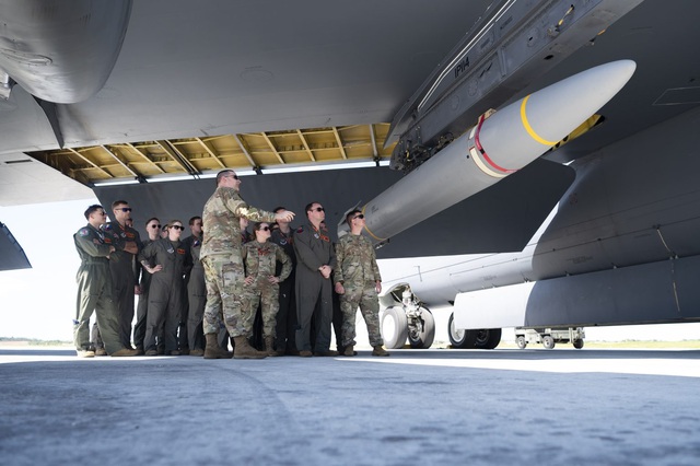 Không quân Mỹ tuyên bố mục đích đưa tên lửa ARRW tới đảo Guam là để đào tạo làm quen vũ khí. Ảnh: Không quân Mỹ