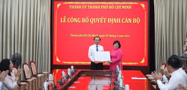 Bà Văn Thị Bạch Tuyết giữ chức Trưởng Ban Tổ chức Thành ủy TP HCM- Ảnh 1.