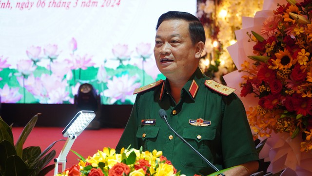 Báo Người Lao Động nhận Bằng khen của Bộ Tư lệnh Quân khu 7- Ảnh 2.