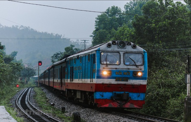 Tuyến đường sắt mới Lào Cai-Hà Nội-Hải Phòng-Quảng Ninh tổng chiều dài hơn 441km, khổ 1.435mm tiên tiến, hiện đại, vận tốc thiết kế tối đa 160 km/giờ