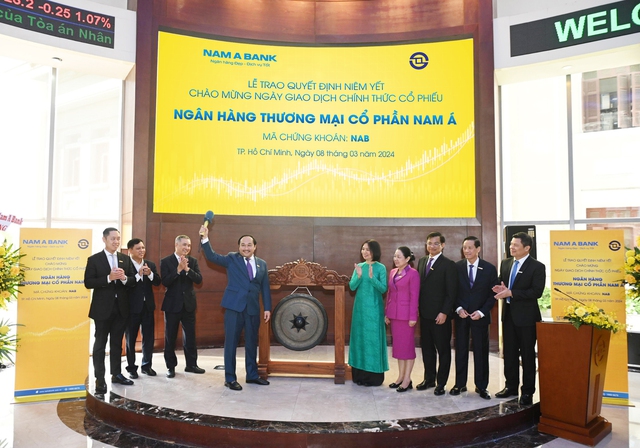 Hơn 1 tỉ cổ phiếu Nam A Bank chính thức chào sàn HOSE- Ảnh 1.