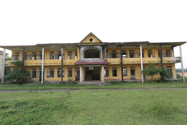 Hình ảnh xót xa tại các trụ sở, trường học tiền tỉ bị bỏ hoang ở Hà Tĩnh- Ảnh 23.