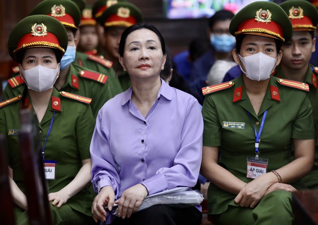 Bị cáo Trương Mỹ Lan tiếp tục khẳng định sẽ nỗ lực khắc phục hậu quả vụ án Ảnh: HOÀNG TRIỀU