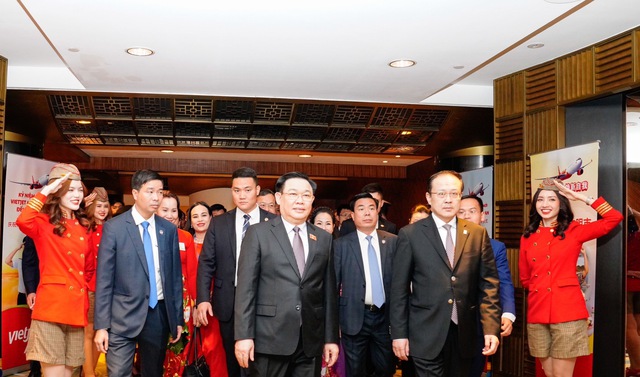 Hàng không Việt Nam - Trung Quốc ký hợp tác gần 450 triệu USD, mở đường bay mới- Ảnh 5.