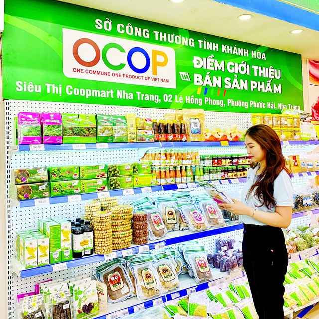 Hàng OCOP được Co.opmart, Co.opXtra trưng bày và giới thiệu đến khách hàng