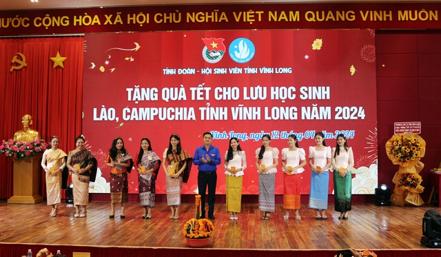 Trường ĐH Cửu Long tổ chức Tết cho lưu học sinh- Ảnh 4.